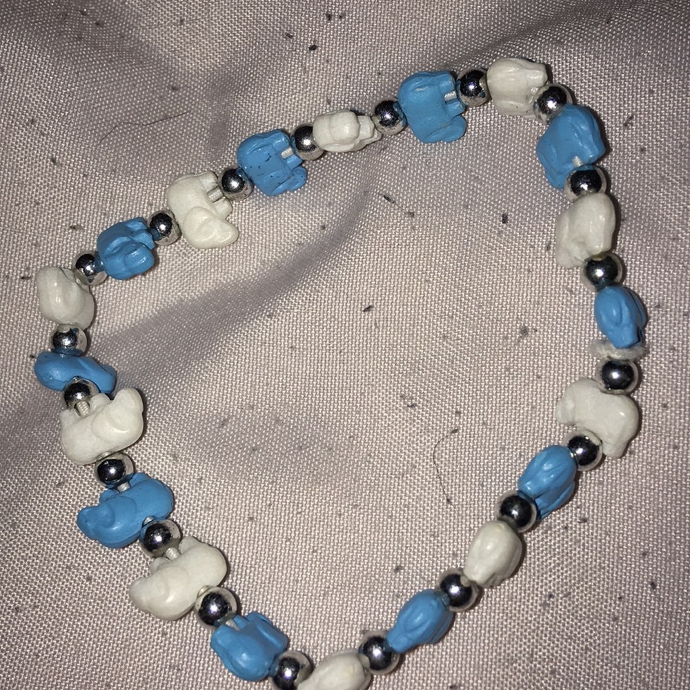 Multiple bracelets - Picture 3 of 6